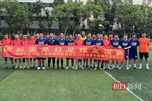 邵婷祝福李凯尔：祝你在世界杯上为祖国争取荣光 中国男篮加油！